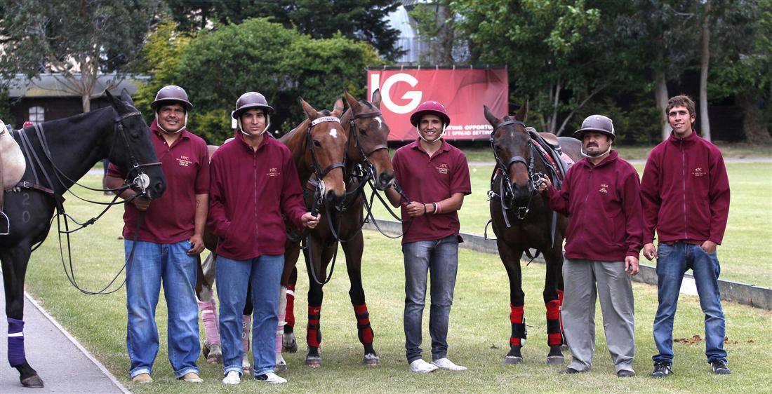 2 Groom groom groomand groom